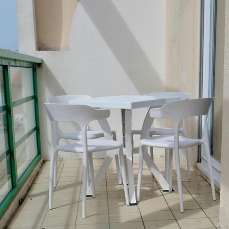 Appartement Lumineux, 80M2, Au Calme, 10Mn A Pieds De La Plage 莱萨布勒-多洛讷 外观 照片