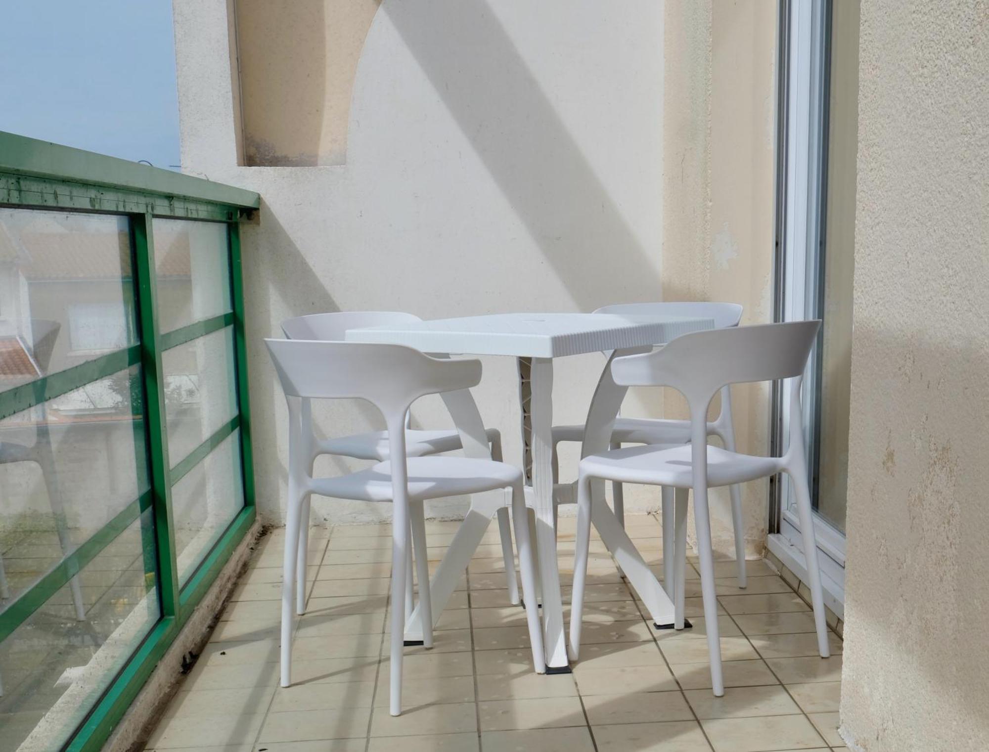 Appartement Lumineux, 80M2, Au Calme, 10Mn A Pieds De La Plage 莱萨布勒-多洛讷 外观 照片